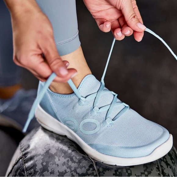 OOFOS OOMG SPORT LS
LOW SHOE - CAROLINA BLUE - Picture 1 of 8